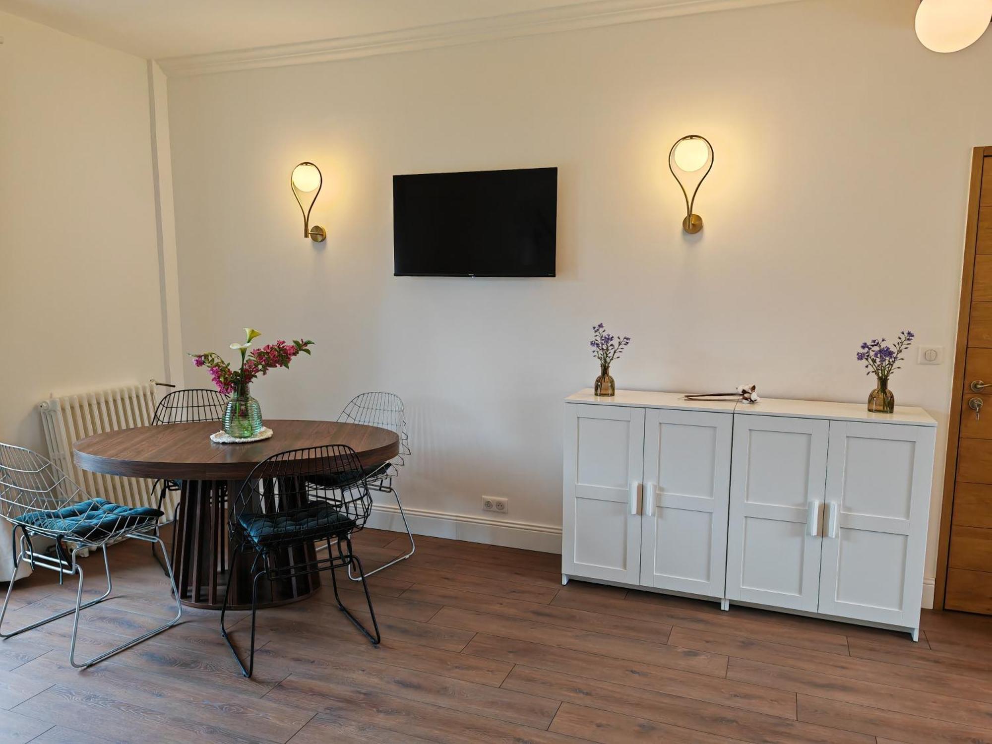Domaine De L'Isle Maniere Apartment Saint-Quentin-sur-le-Homme Bagian luar foto
